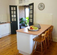 The Bank B  B West Wyalong - Kempsey Accommodation
