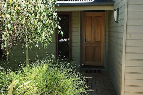 Abalina Cottages, Rotary Drive - Kempsey Accommodation 1