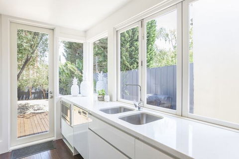 BOUTIQUE STAYS - South Yarra Lane - Kempsey Accommodation 5