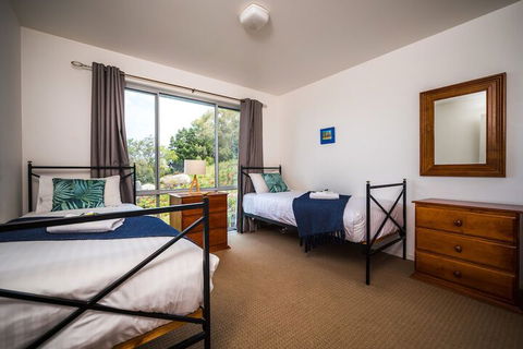Suntrap Cove Bicheno - Kempsey Accommodation 7