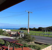 Bott's Beach Retreat - Kempsey Accommodation