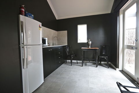 One Paddock Currency Creek Winery Villas - Kempsey Accommodation 1