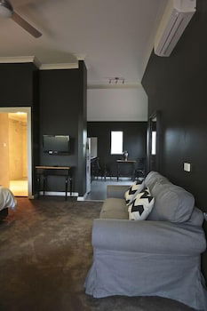 One Paddock Currency Creek Winery Villas - Kempsey Accommodation 5