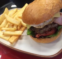 Drouin PizzaBurger Lounge - Kempsey Accommodation