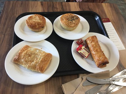 Parker Pies - Kempsey Accommodation 0