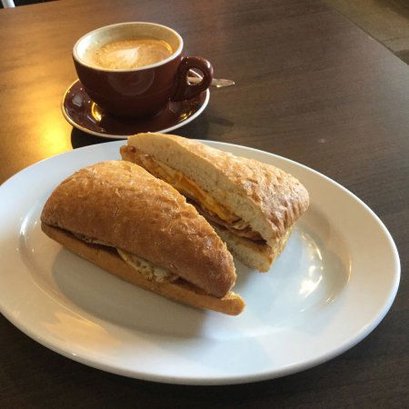 HCafe Quakers Court - Kempsey Accommodation 0