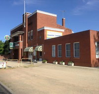 Horse and Jockey Hotel - Kempsey Accommodation