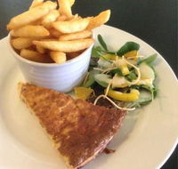 Betty's On Broadway - Kempsey Accommodation