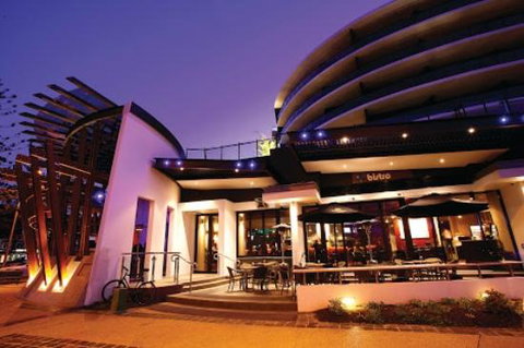 Burleigh Heads Hotel Pub - Kempsey Accommodation 0