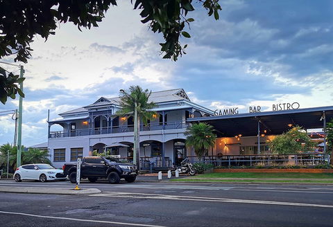 Commercial Hotel Redbank - Kempsey Accommodation 0