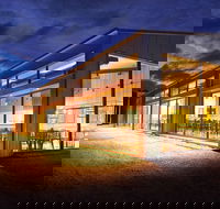 Fowles Wine - Kempsey Accommodation