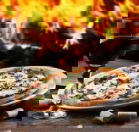 Winmalee Pizza - Kempsey Accommodation