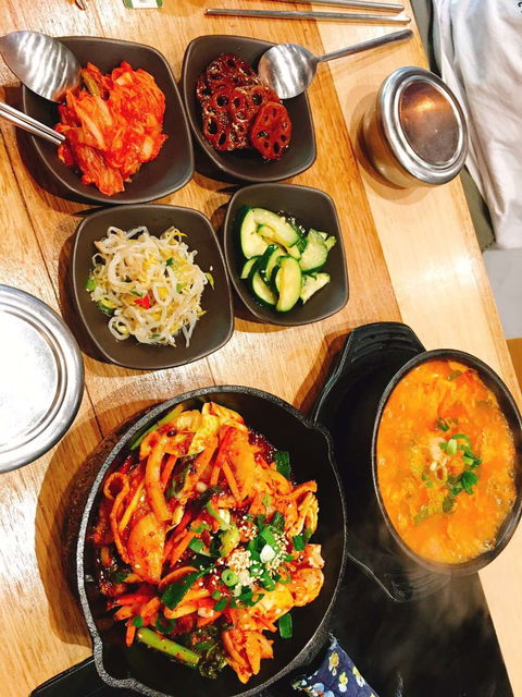 HanCook Yori - Kempsey Accommodation 0