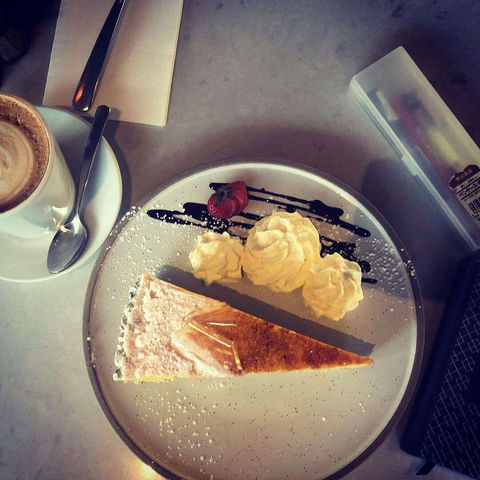 Creme Cafe - Essendon - Kempsey Accommodation 0