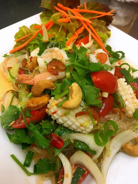 S & T Thai Gourmet Cafe - Kempsey Accommodation 0