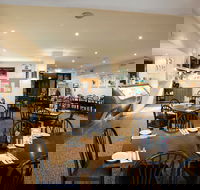 Palm Beach Hotel - Kempsey Accommodation