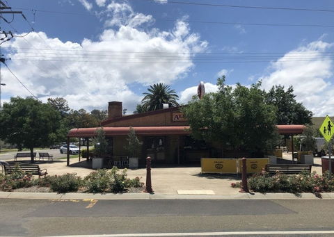The Albion Hotel - Kempsey Accommodation 1