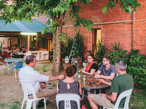 Victoria Hotel Bistro - Kempsey Accommodation 0