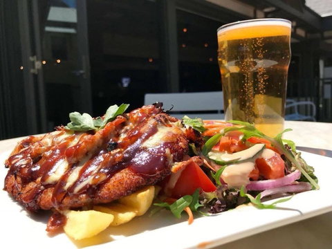 The Dale Bar & Bistro - Kempsey Accommodation 0