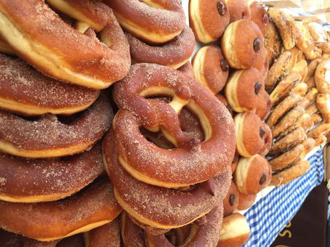 King Of Cakes - Taringa - Kempsey Accommodation 0