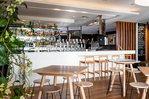 The Stirling Hotel - Kempsey Accommodation 2