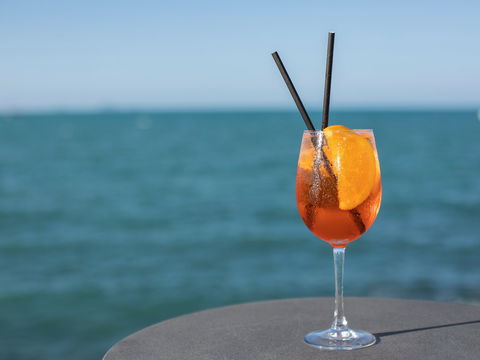 The Rocks - Restaurant, Bar, Pool Club - Kempsey Accommodation 2