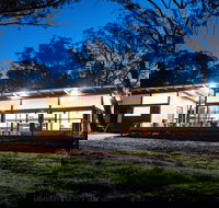 Strawhouse Wines - Kempsey Accommodation