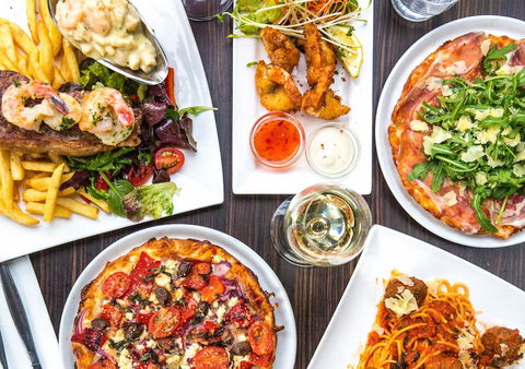 Topolino's - Kempsey Accommodation 0