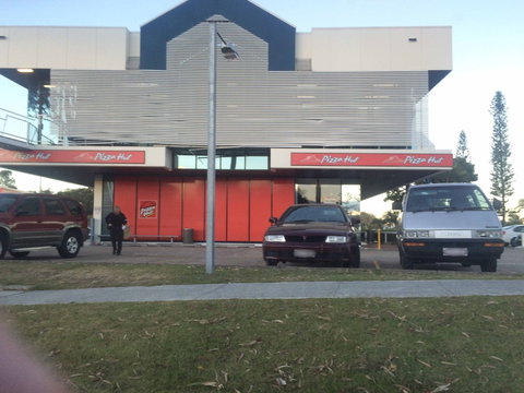 Pizza Hut - Runaway Bay - Kempsey Accommodation 0