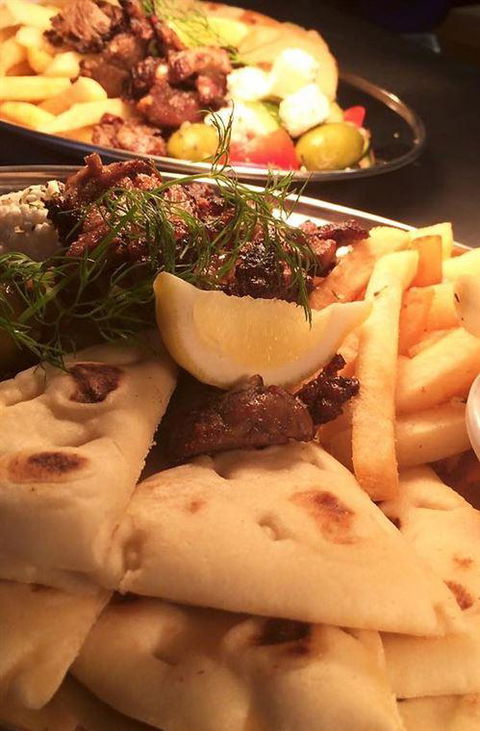 Xenia Grill - Kempsey Accommodation 3