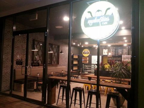 Munkeeskins Cafe - Kempsey Accommodation 0
