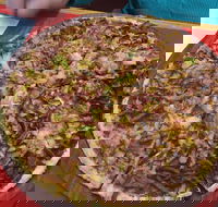Red Grasshopper Pizza - Kempsey Accommodation