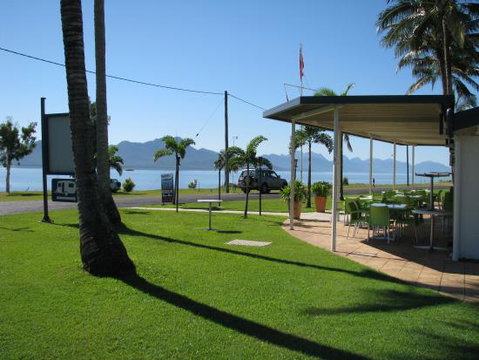 Cardwell Beachcomber Motel & Tourist Park - Kempsey Accommodation 0