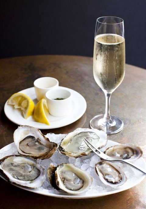 RST Seafood Restaurant - Kempsey Accommodation 3