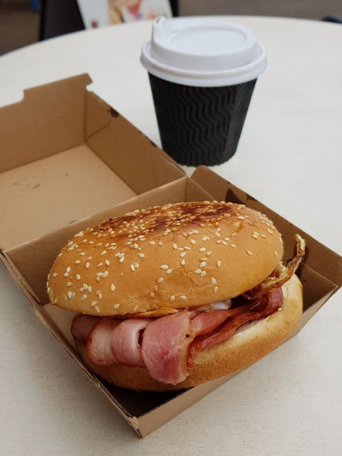 Salt Shaker Cafe & Restaurant - Kempsey Accommodation 1