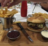 Southerlys Harbour View Bar  Restaurant - Kempsey Accommodation
