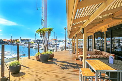 Marina Hotel - Kempsey Accommodation 0
