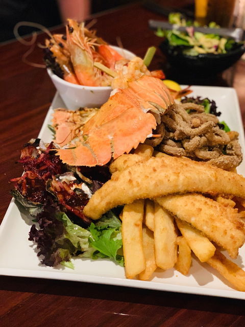 Sarins Bar & Restaurant - Kempsey Accommodation 4