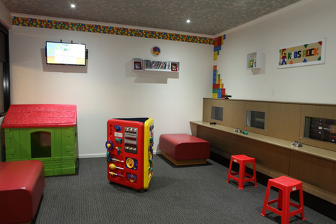 The Irish Village - Kempsey Accommodation 12