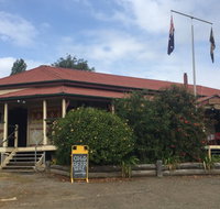 Mungungo Pub - Kempsey Accommodation