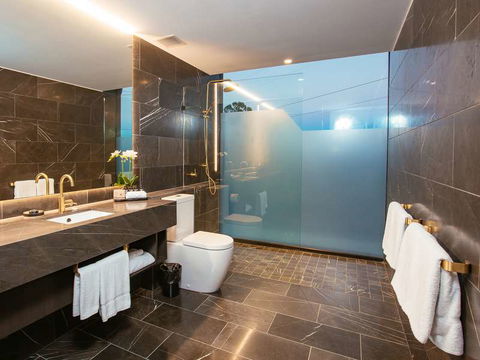 Eatons Hill Hotel - Kempsey Accommodation 2