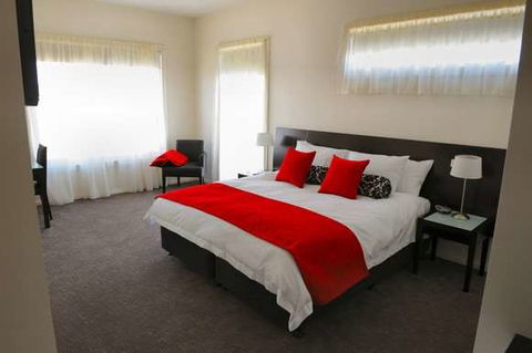 York Cove - Kempsey Accommodation 1
