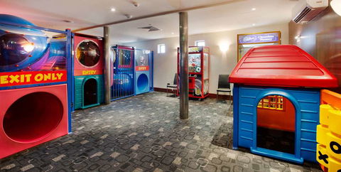 Nightcap At Playford Tavern - Kempsey Accommodation 9