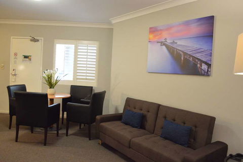 Ramada Hotel & Suites Sydney Cabramatta - Kempsey Accommodation 5