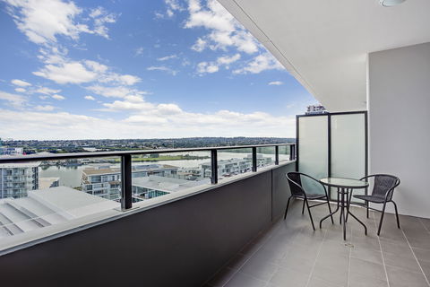 Astra Apartments Rhodes - Kempsey Accommodation 0