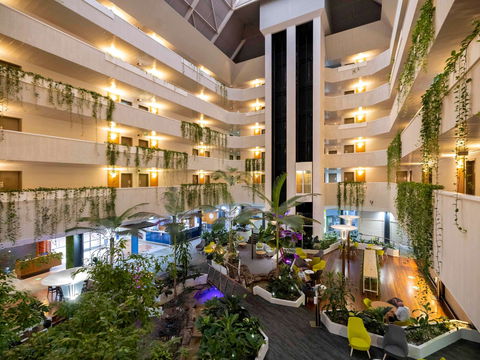 Novotel Darwin Atrium - Kempsey Accommodation 2