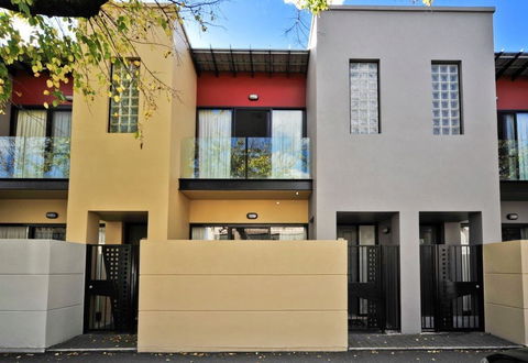RNR Apartments, Adelaide - Kempsey Accommodation 0
