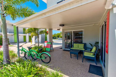 Mackay Oceanside Central Hotel - Kempsey Accommodation 1