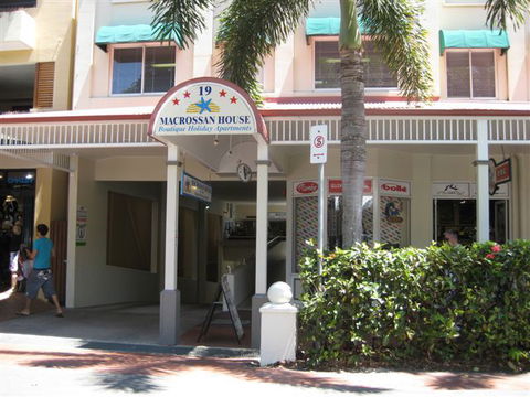 Macrossan House Boutique Holidays Apts - Kempsey Accommodation 1