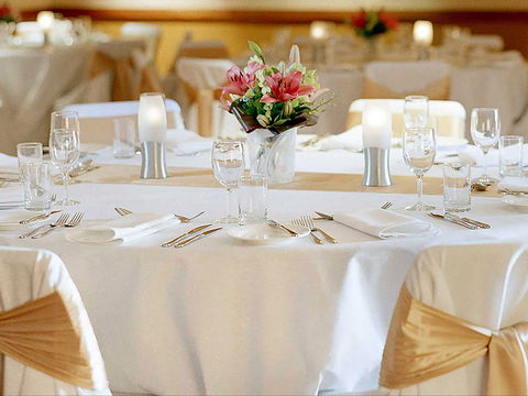 Novotel Canberra - Kempsey Accommodation 6